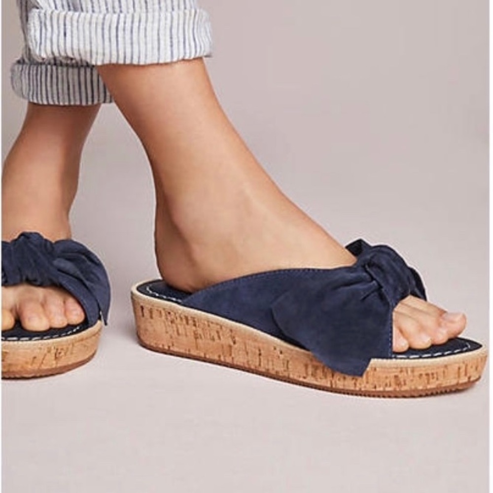 Bernardo slip on bow shoes
